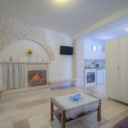 Trulli La Piazzetta By Rentbeat Lägenhet Cocolicchio Exteriör bild