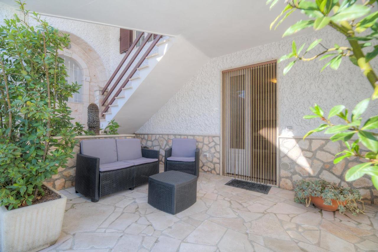 Trulli La Piazzetta By Rentbeat Lägenhet Cocolicchio Exteriör bild