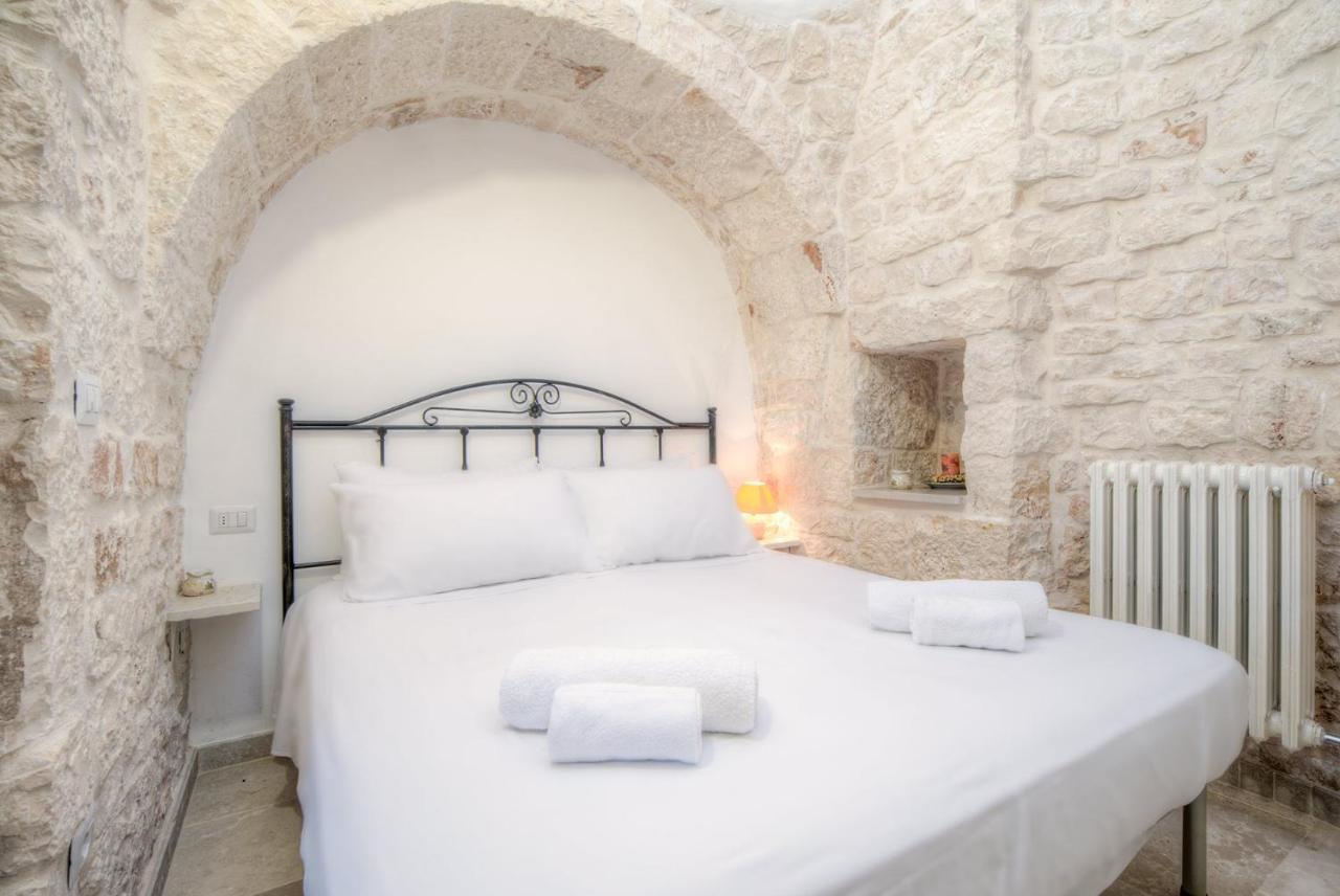 Trulli La Piazzetta By Rentbeat Lägenhet Cocolicchio Exteriör bild